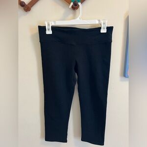 Fabletic’s Black Womens 3/4 Leggings